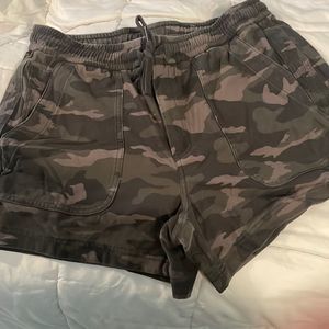 Athleta Fallon short